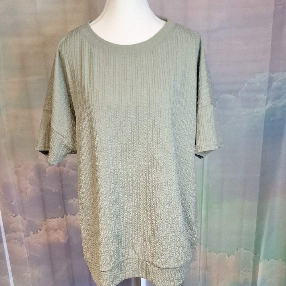Blumin Sage Olive Green Popcorn Ribbed Oversized Tunic Short Sleeve Shirt
